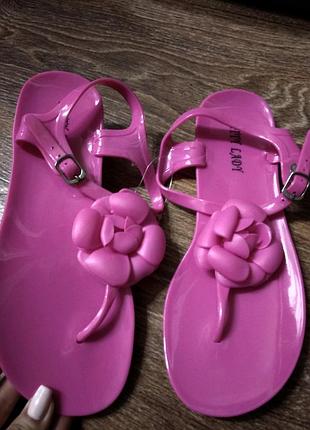 Босоніжки малинові 36-40