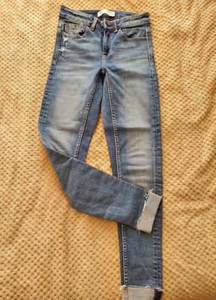 Джинси skinny