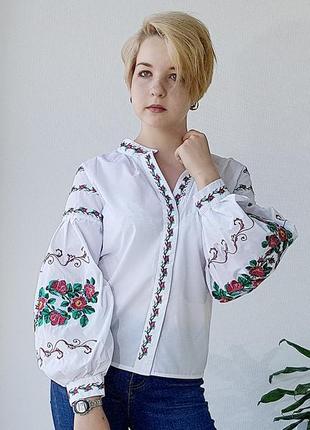 Женская хлопковая блузка вышиванка белого цвета с красной вышивкой в бохо стиле с длинным рукавом8 фото