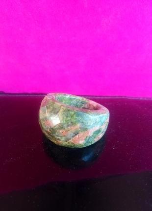 Печатка різьбленна з унакіту 20.5