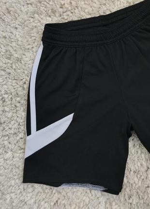 Спортивні шорти adidas 3