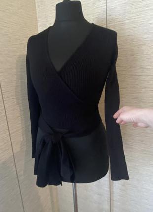 Топ zara з довгим рукавом в рубчик на запах4 фото