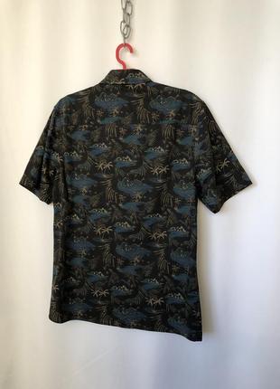 Гавайская рубашка в темных тонах5 фото