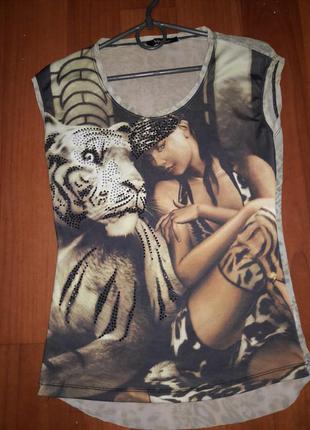 Футболка ошатна з камінням