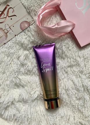 Лосьон love spell лосьйон виктория сикрет victoria's victorias victoria secret