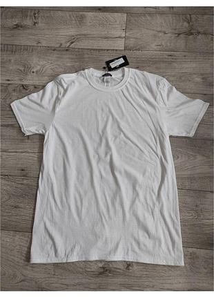 Однотонная футболка
