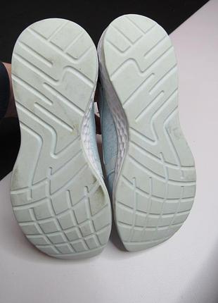 Продам кросівки 4