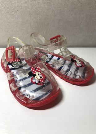 Босоніжки для дівчинки