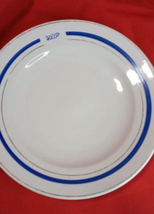 Фарфоровая тарелка. мелкая. ур д-24,3 см барановка 60-е н707