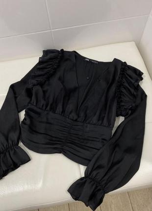 Zara блуза рубашка женская черная сатиновая базовая оригинал в наличии размер s/xs рубашка с рюшами с заской zara zara5 фото