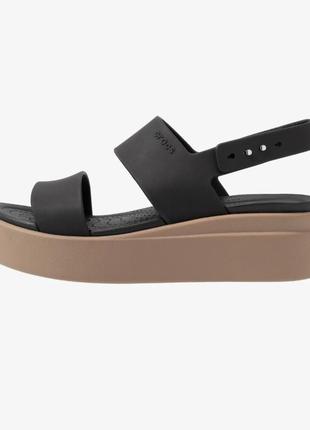 Босоножки сандалии на платформе crocs brooklyn low wedge,  оригинал2 фото