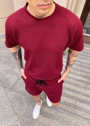 Стильний чоловічий літній оверсайз комплект футболка+шорти в бордовому кольорі