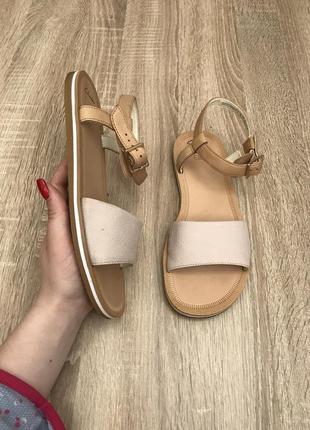 Clarks босоніжки босоніжки сандалии