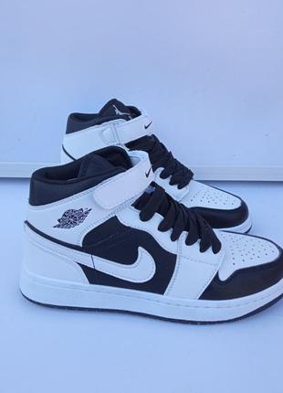 Кроссовки nike air jordan 1 mid white black tuxedo5 фото