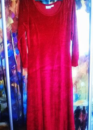 Червоне велюрове  довге плаття