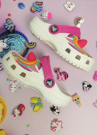 Дитячі крокси сабо crocs kids fun lab classic i am unicorn clog white