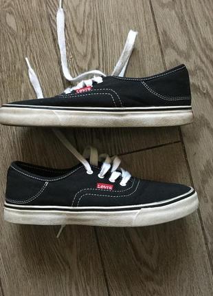 Кеді levi's