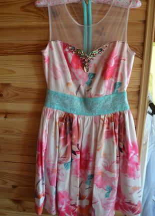 Великолепное платье sassofono! кружево/стразы/камни!