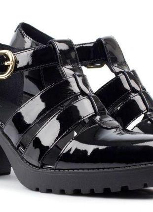 Женские босоножки на каблуке vagabond лак-кожа vw5023