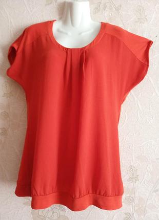 Красива футболка