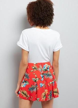Яркие свободные широкие шорты new look с тропическим принтом свободные шорты бермуды тропический пальмовый принт вискоза4 фото