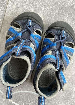 Невбивані дитячі сандалі босоніжки дитяче взуття keen1 фото