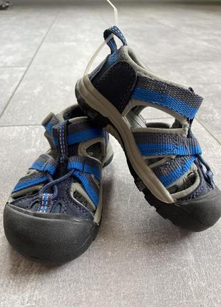 Невбивані дитячі сандалі босоніжки дитяче взуття keen4 фото