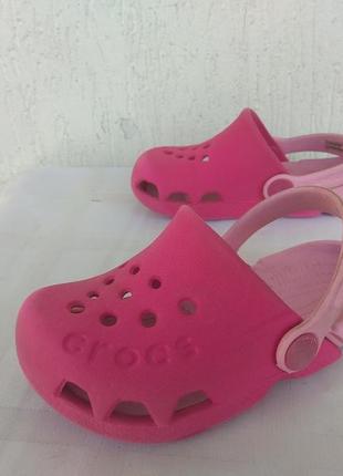 Босоножки ,шлепки crocs р.23.5