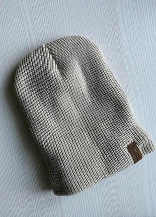Тепла шапка в'язана бежевого кольору urgentman2 фото