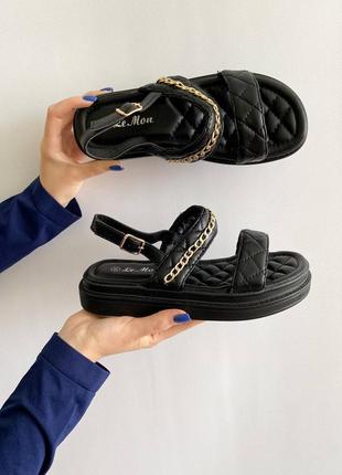 Жіночі чорні трендові модні літні босоніжки з ланцюжком сандалі на літо женские белые шикарные босоножки сандалии с цепочкой6 фото