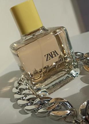 Жіночі парфуми zara oriental 👑
🌿 oriental 

об'єм: 100ml 

оригінал❤ 
виробник іспанія 🇪🇸
