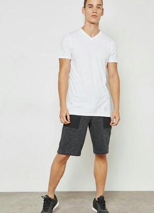 Футболка under armour sportstyle core v neck tee бел.6 фото