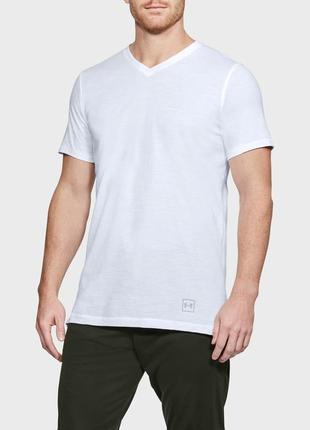 Футболка under armour sportstyle core v neck tee бел.1 фото