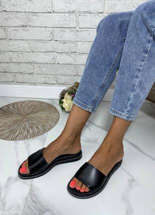 Жіночі шкіряні шльопанці