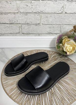 Жіночі шкіряні шльопанці