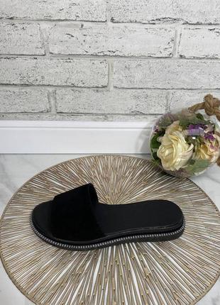 Жіночі шкіряні шльопанці