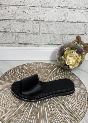 Жіночі шкіряні шльопанці