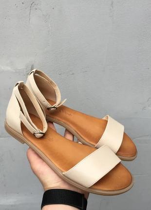 Женские босоножки кожаные летние молочные (из натуральной кожи молочного цвета) - женская обувь лето 20223 фото