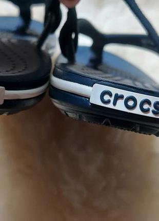 Детские  сандали шлепанцы crocs crocband strap flip k navy для мальчика темно - синие6 фото