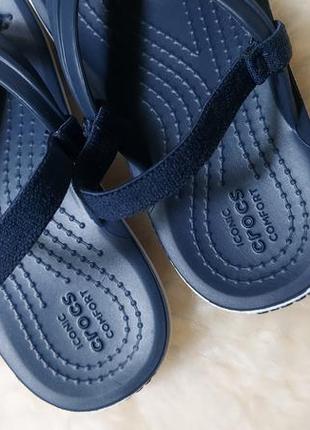 Детские  сандали шлепанцы crocs crocband strap flip k navy для мальчика темно - синие9 фото