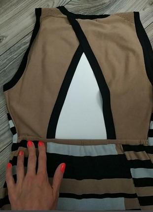 Стильне фірмове плаття з пікантною сеинкой6 фото