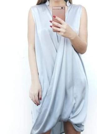 Сукня сорочка, сатинове, сіре, в білизняному стилі, асиметричне, на запах1 фото