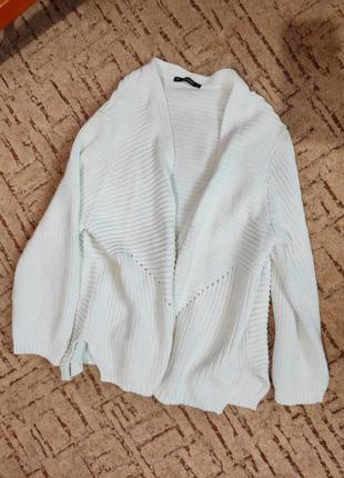 Белый крутой кардиган очень красивый кофта свитер