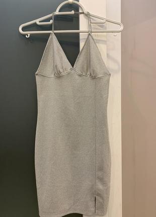 Вечернее мини платье с открытой спинкой