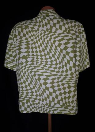 Бело-салатовая блуза в косой шахматный принт primark(размер 36)5 фото