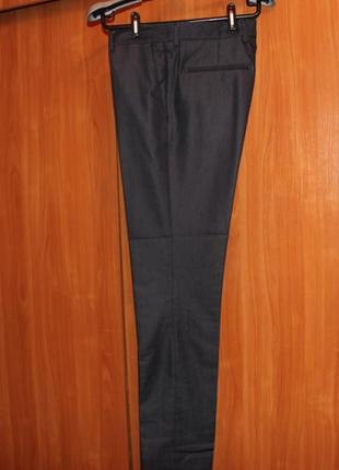 Нові брюки oodji