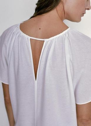 Белая футболка ,блузка сзади на спинке разрез из новой коллекции massimo dutti размер m2 фото