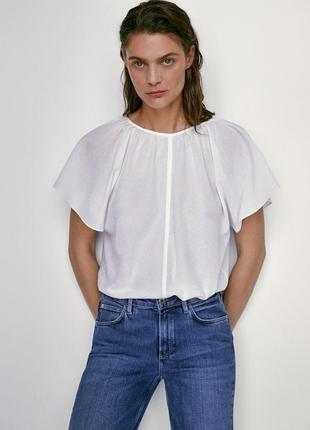 Белая футболка ,блузка сзади на спинке разрез из новой коллекции massimo dutti размер m