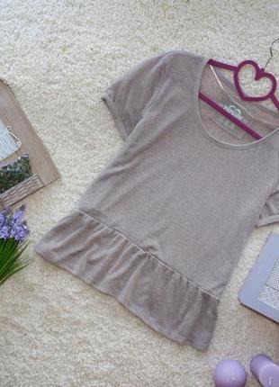 Классная футболка с воланом внизу