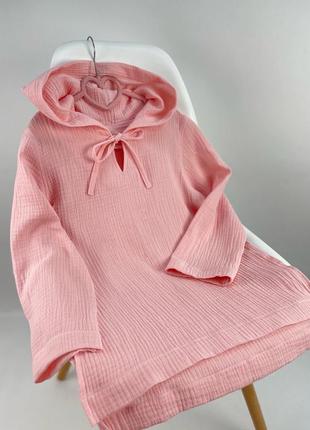 Муслинова туніка на літо легесенький з капюшоном рожева3 фото
